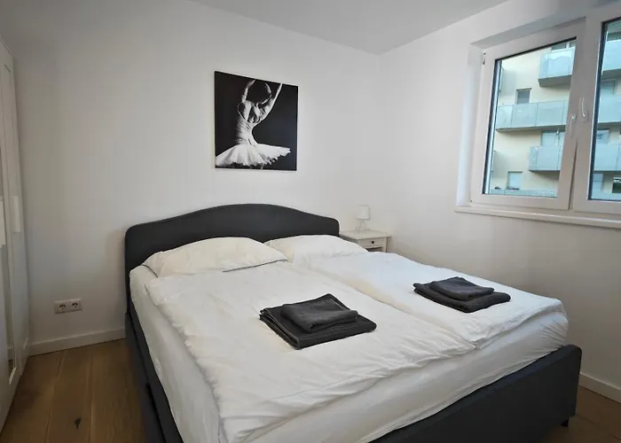 Cozy & Stylish In - 1 Min To U3 Metro - Quiet Area With Shops Nearby